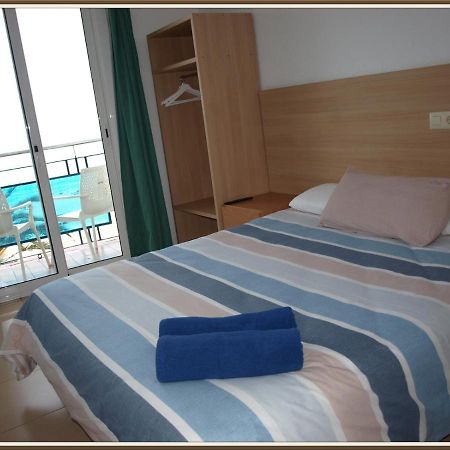 Hostal Mozaik Lloret Льорет-де-Мар Екстер'єр фото