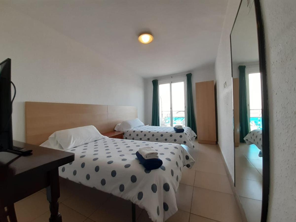 Hostal Mozaik Lloret Льорет-де-Мар Екстер'єр фото