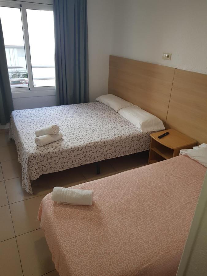 Hostal Mozaik Lloret Льорет-де-Мар Екстер'єр фото