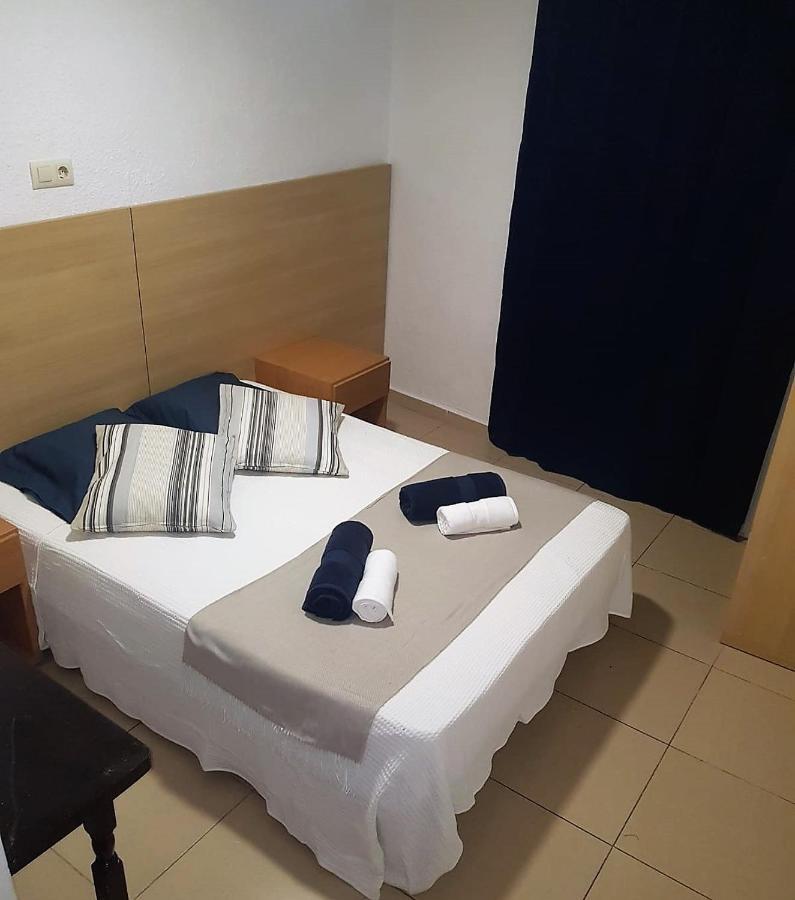 Hostal Mozaik Lloret Льорет-де-Мар Екстер'єр фото