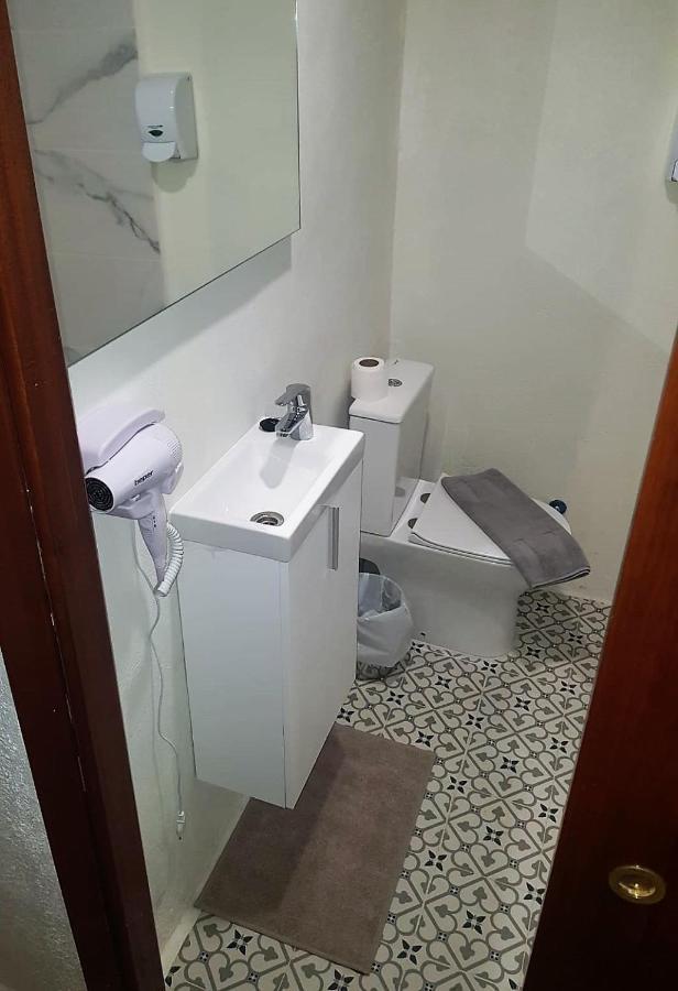 Hostal Mozaik Lloret Льорет-де-Мар Екстер'єр фото