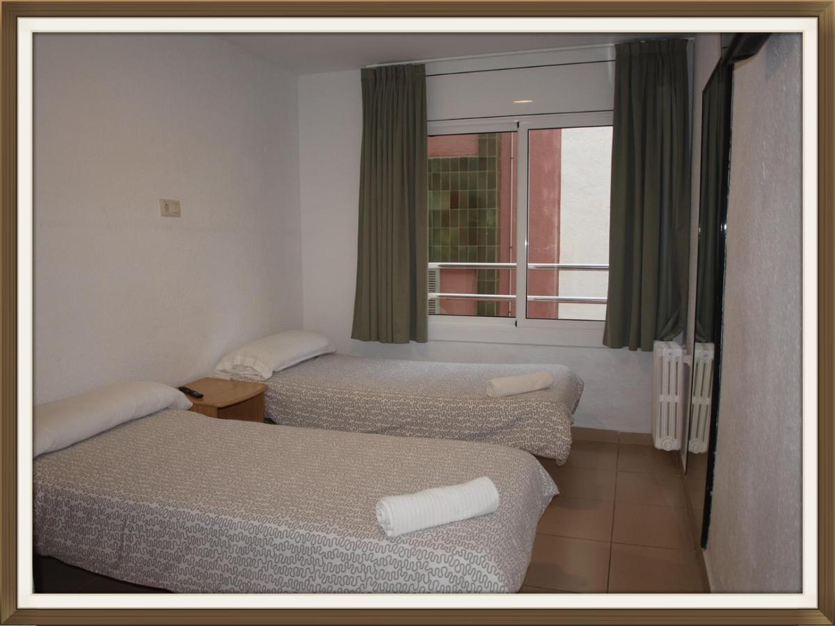 Hostal Mozaik Lloret Льорет-де-Мар Екстер'єр фото