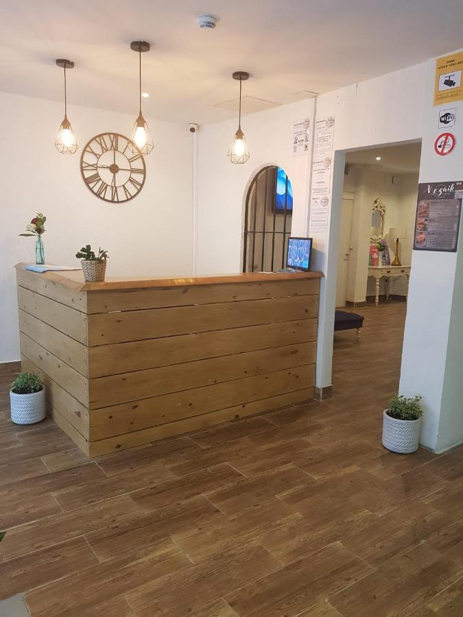 Hostal Mozaik Lloret Льорет-де-Мар Екстер'єр фото