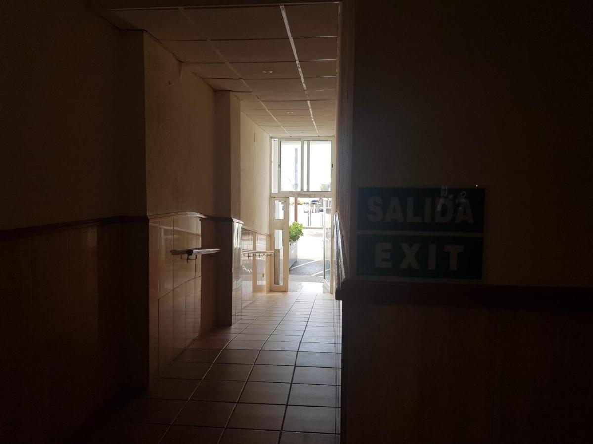 Hostal Mozaik Lloret Льорет-де-Мар Екстер'єр фото