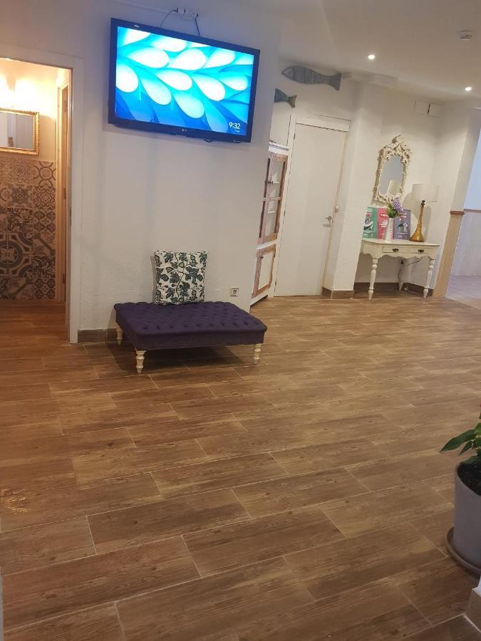 Hostal Mozaik Lloret Льорет-де-Мар Екстер'єр фото