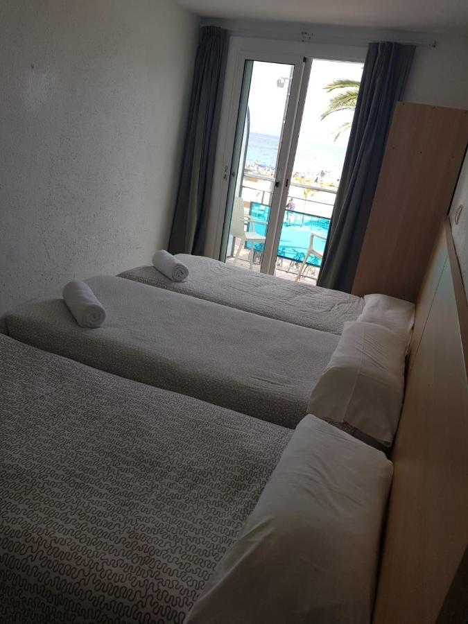 Hostal Mozaik Lloret Льорет-де-Мар Екстер'єр фото